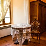 Palace 3*