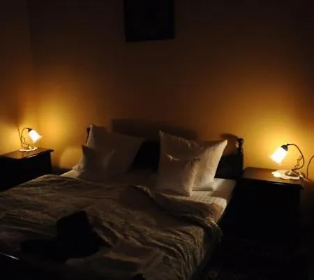 Palace 4*