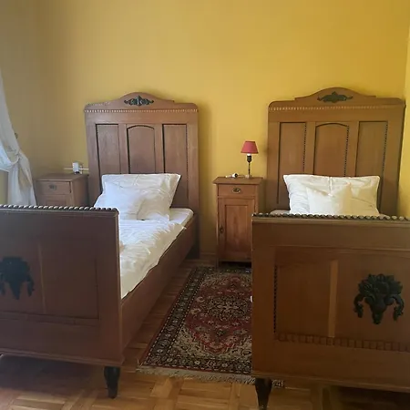 Bed and Breakfast Palace