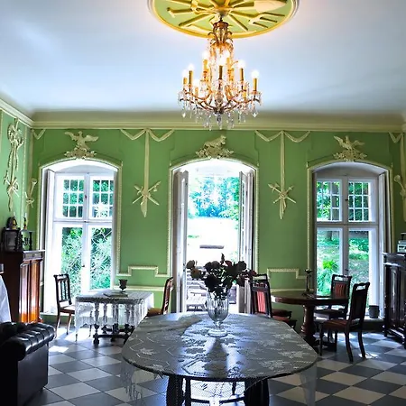 Palace Bed & Breakfast Popowo Stare