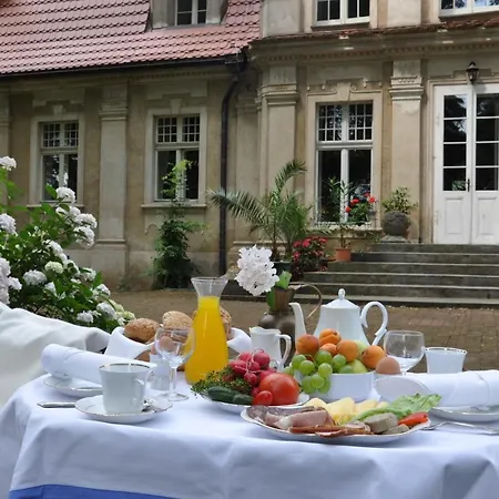 Palace 3*