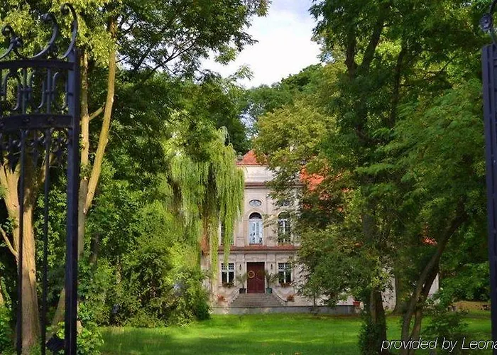 Bed & Breakfast Palace Popowo Stare